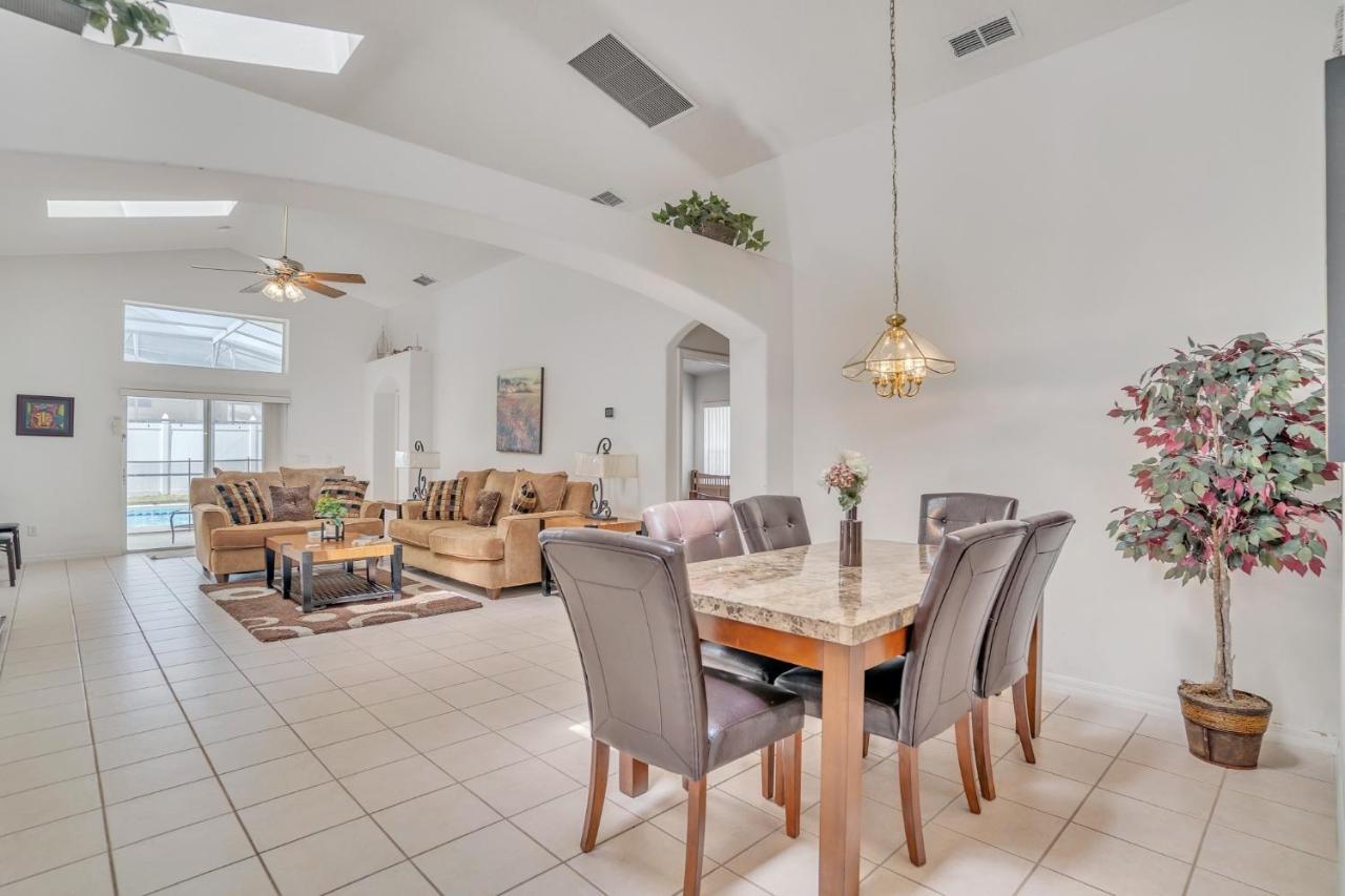 Beautiful Family Vacation Home With Private Pool, Close To Disney! Home Орландо Экстерьер фото